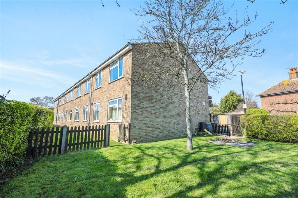 Property photo 2 of 8