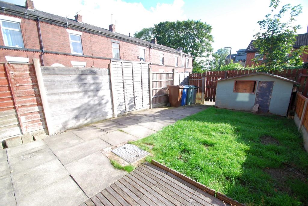 Property photo 2 of 8