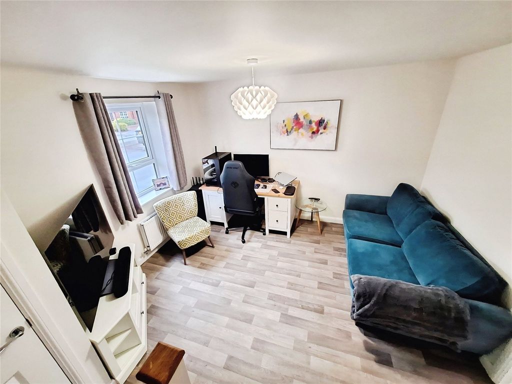 Property photo 2 of 9 Lounge