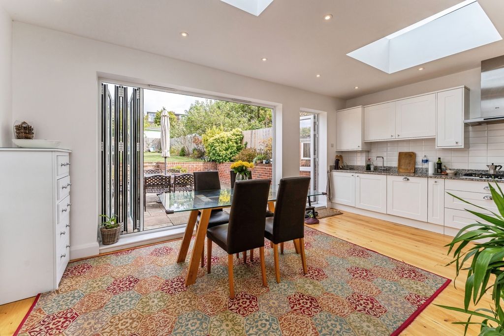 Property photo 3 of 19 Pbox-Img.Jpg