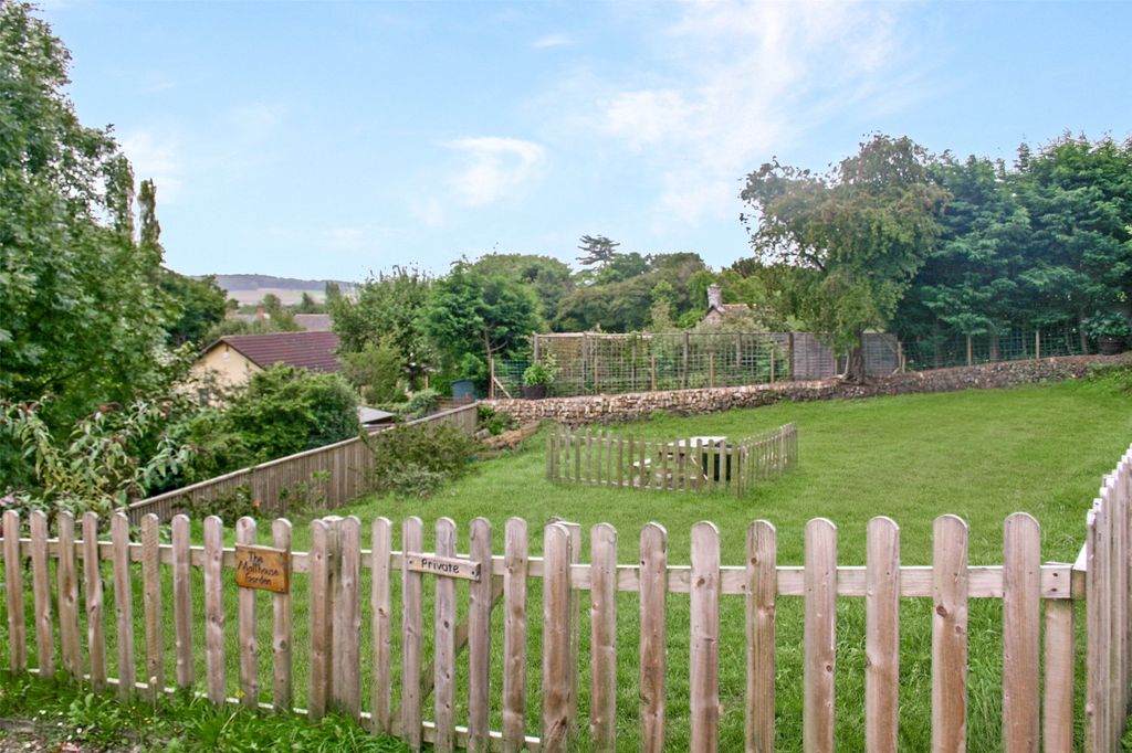 Property photo 2 of 9 2 - Picture No. 04