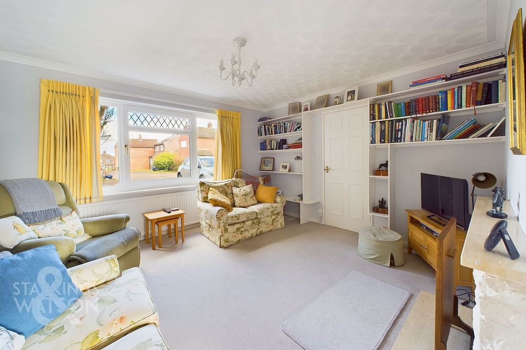Property photo 3 of 27