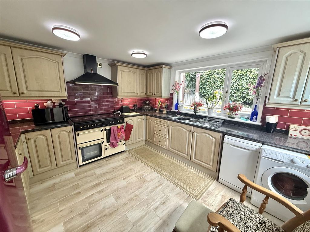 Property photo 2 of 23 Kitchen