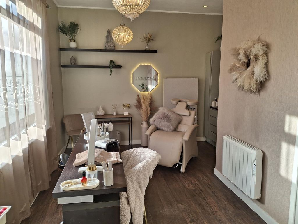 Property photo 2 of 7 Photo 1