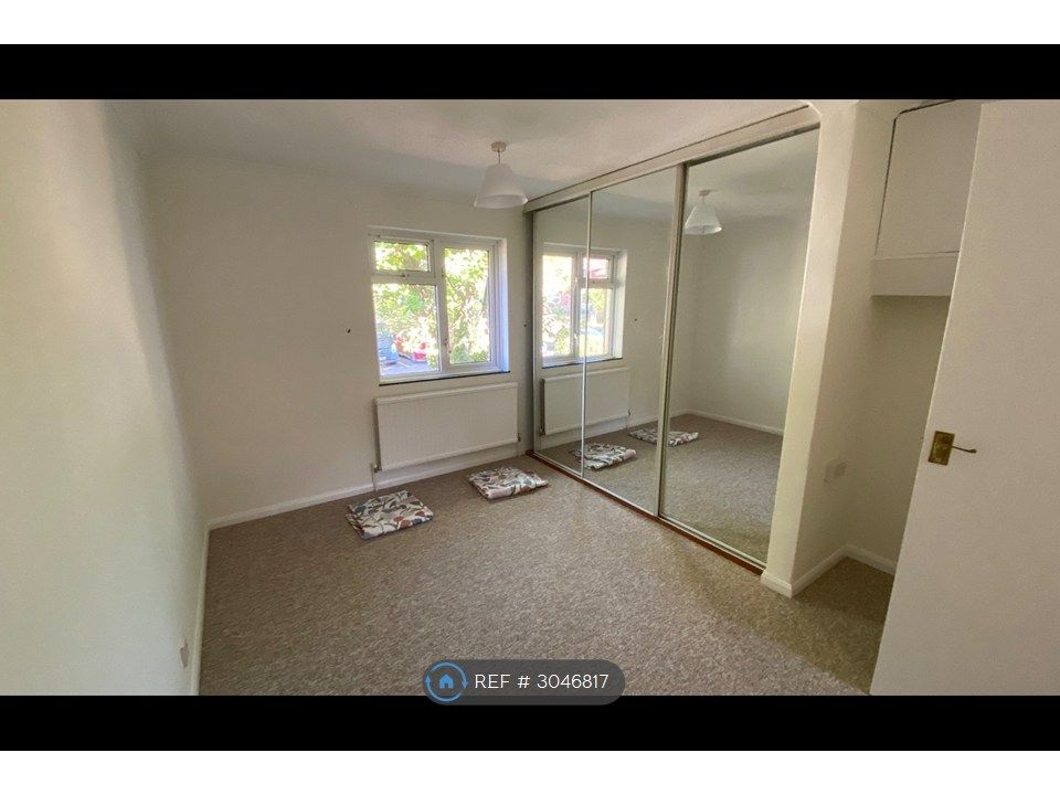 Property photo 3 of 15 Main, Double, Bedroom