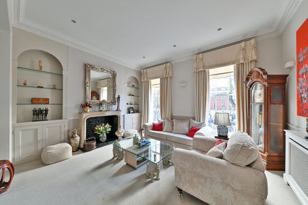 Property photo 2 of 17 Drawing Room