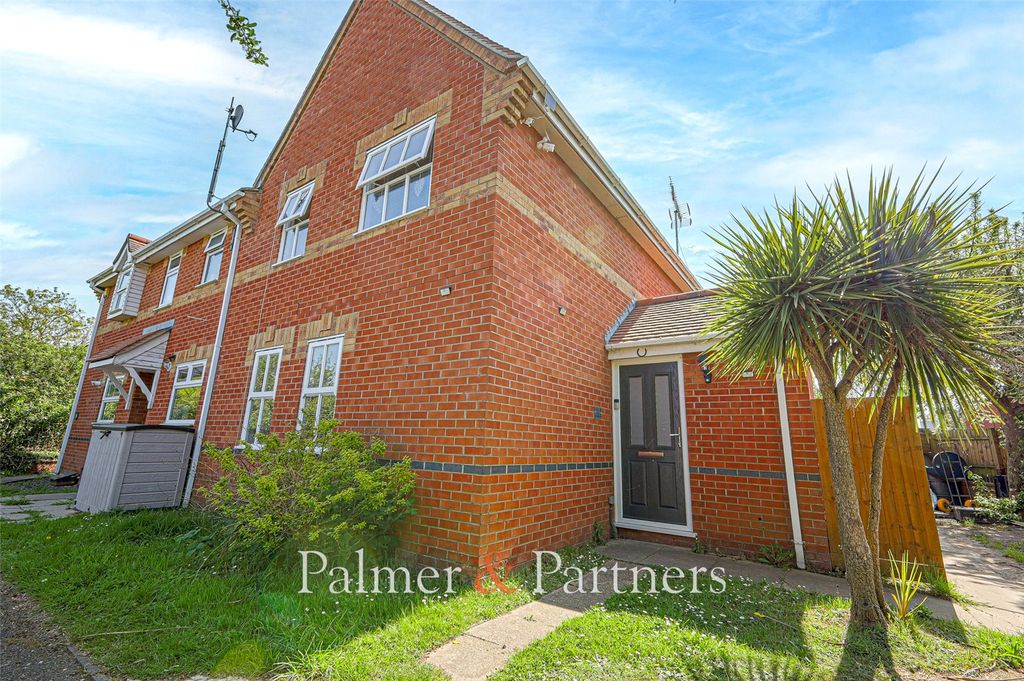 Property photo 1 of 9 External