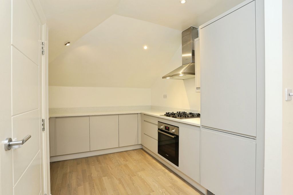 Property photo 3 of 16 Kitchen