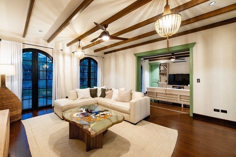 Property photo 2 of 12 <Alttext/>