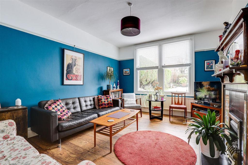 Property photo 3 of 20