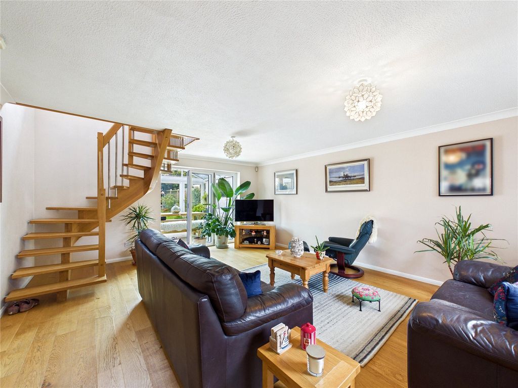 Property photo 2 of 35 Picture No. 27