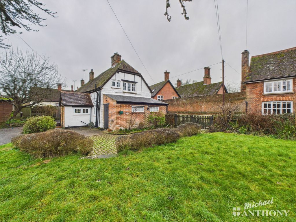 Property photo 2 of 27 Cam03218G0-Pr0891-Still031