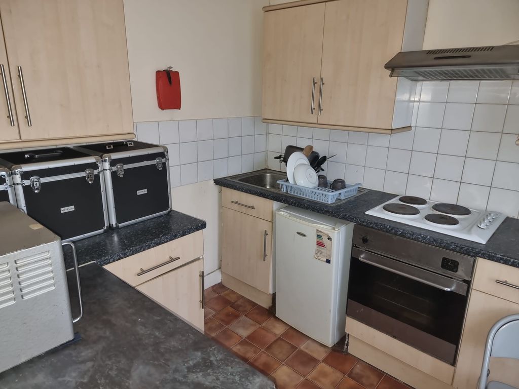 Property photo 3 of 3
