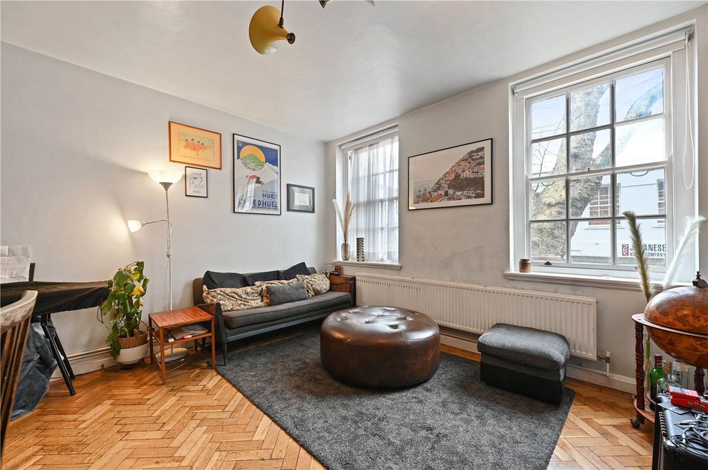 Property photo 3 of 10 Picture No. 02