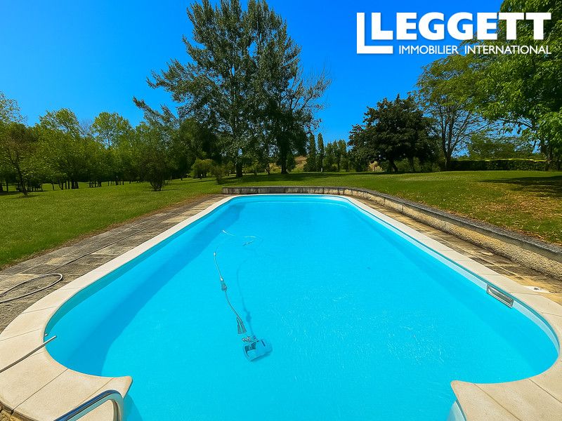 Property photo 2 of 10