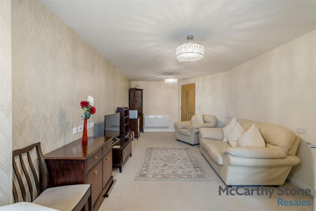 Additional image 4 of 1 bed flat for saleBurlington Gardens, Leyland PR25