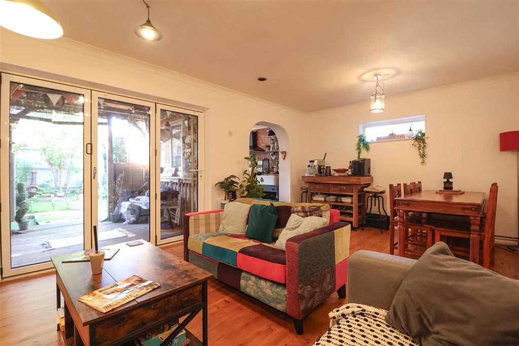 Property photo 2 of 18
