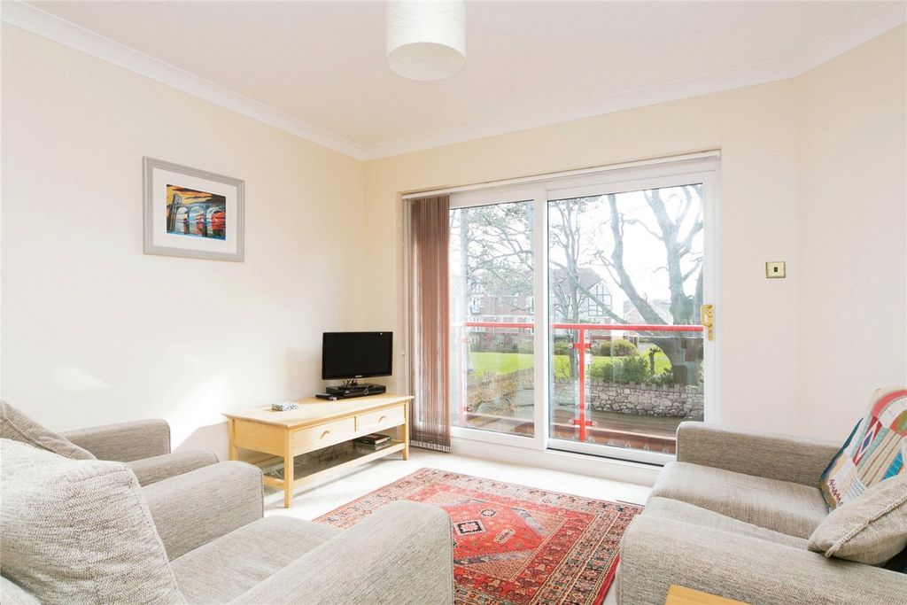 Property photo 2 of 14 Picture No. 08