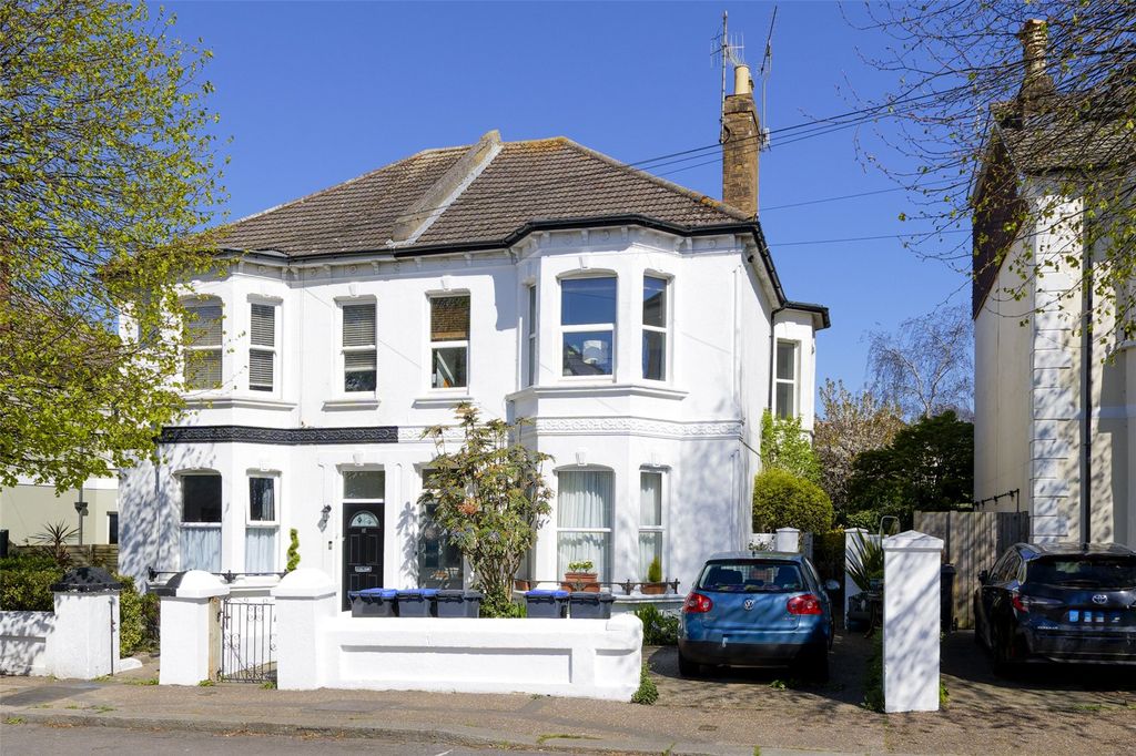 Property photo 1 of 36 Picture No. 40