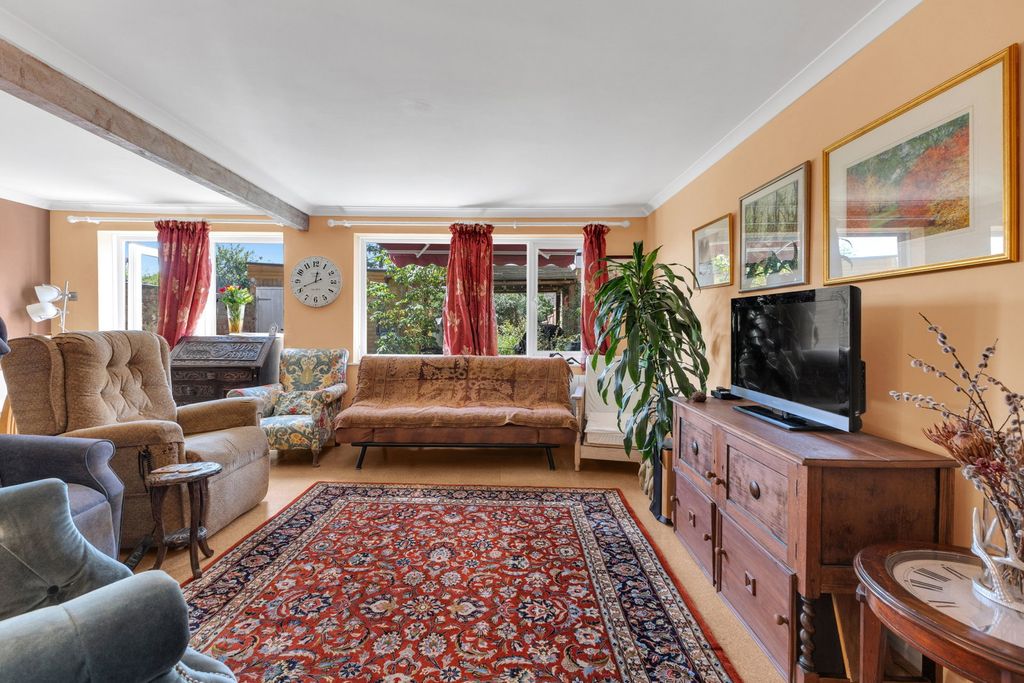 Property photo 3 of 25