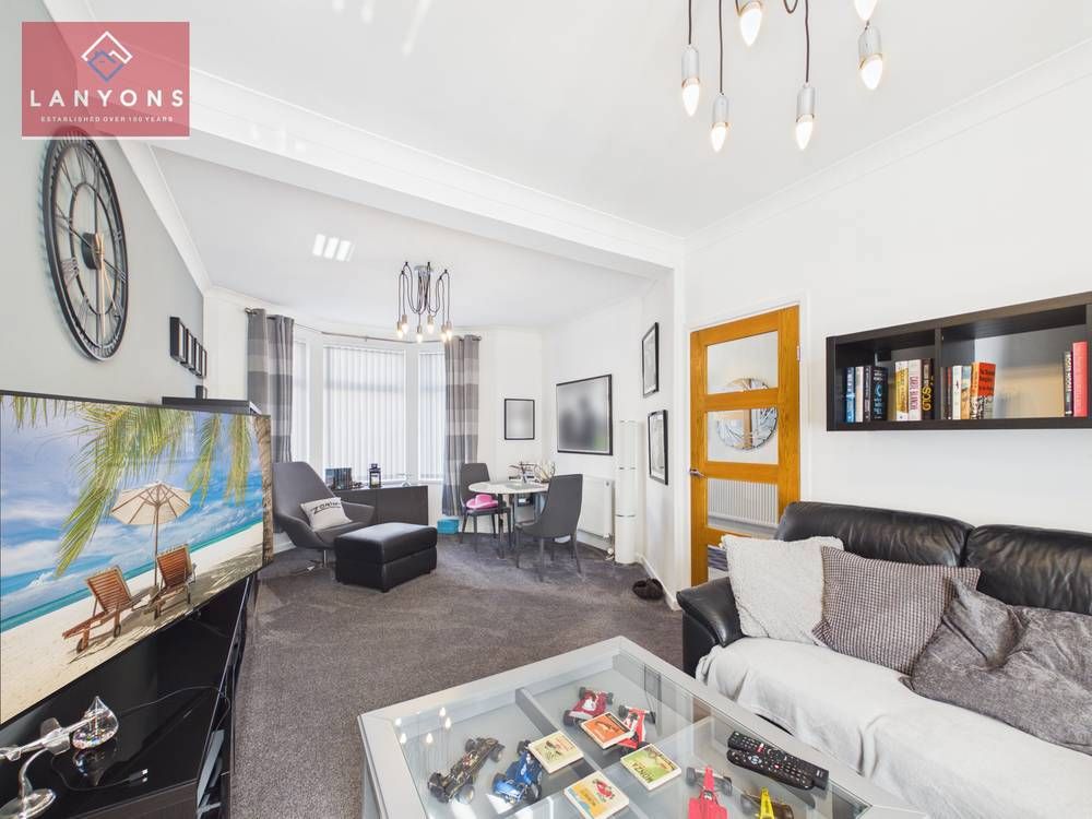 Property photo 3 of 12 Giraffe360-Still003
