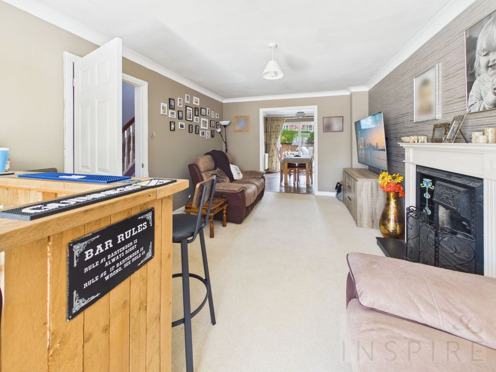 Property photo 2 of 23