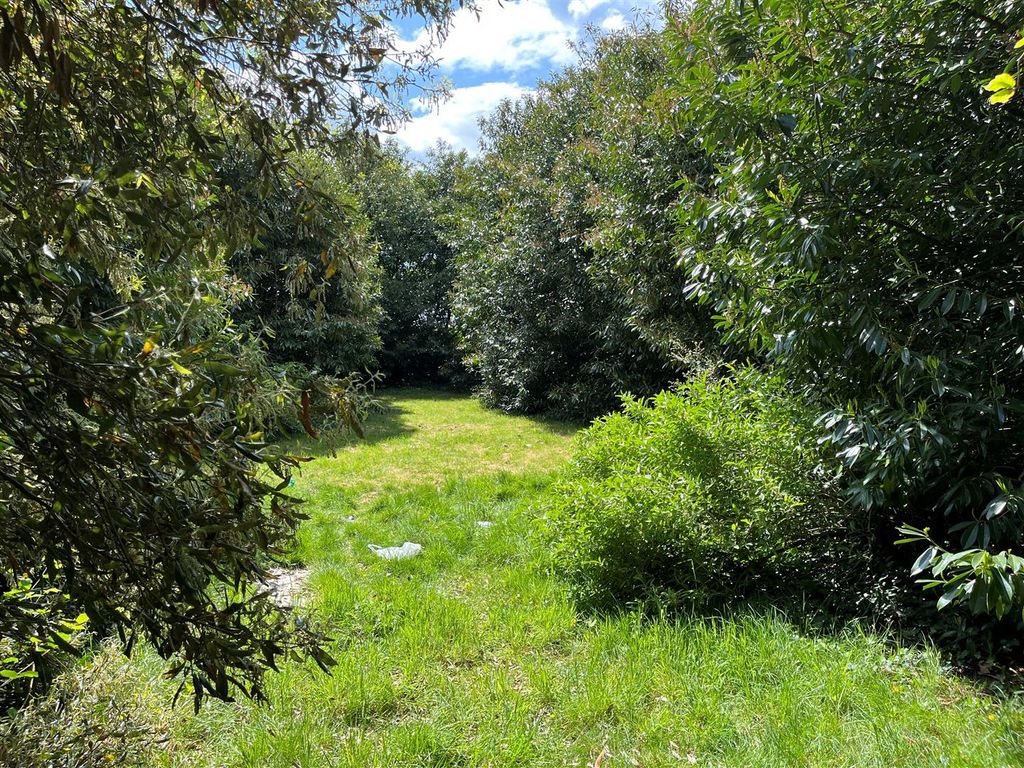 Property photo 3 of 10 Resevoir Gardens 2.Jpg