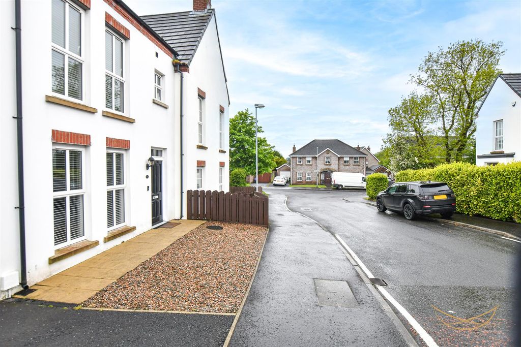 Property photo 3 of 35 Dhp-5.Jpg