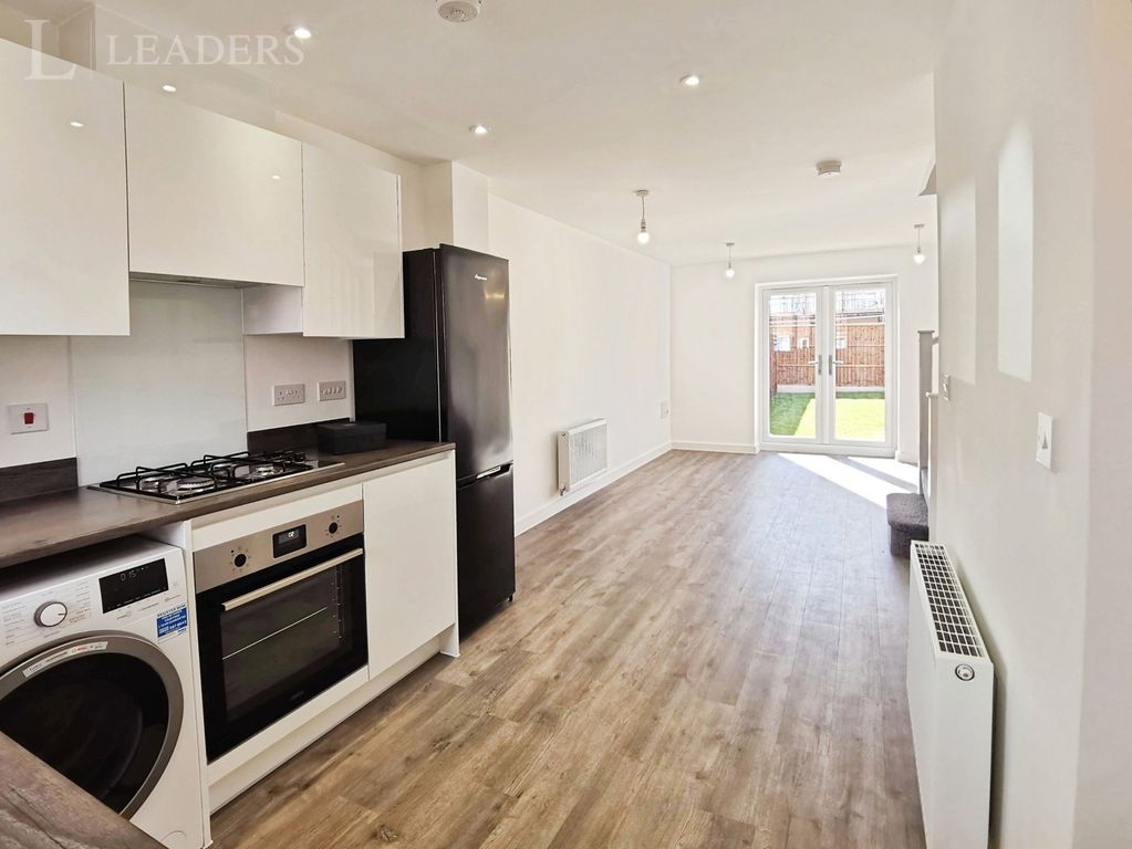 Property photo 3 of 11 Pbox-Img.Jpg