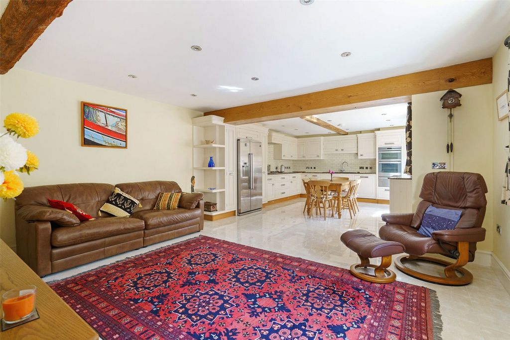 Property photo 2 of 21 Family Room