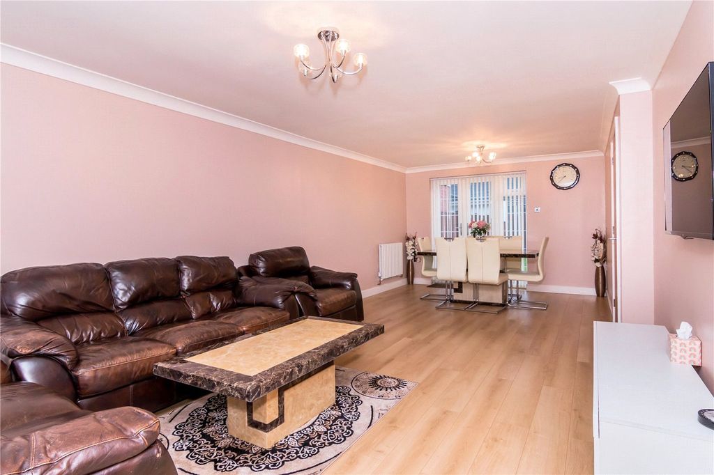 Property photo 3 of 11 Picture No. 10