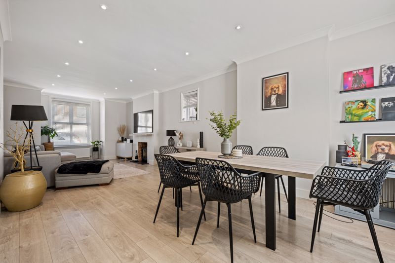 Property photo 2 of 12 Photo 33