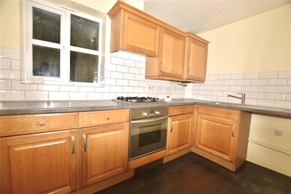 Property photo 3 of 5 Picture 3