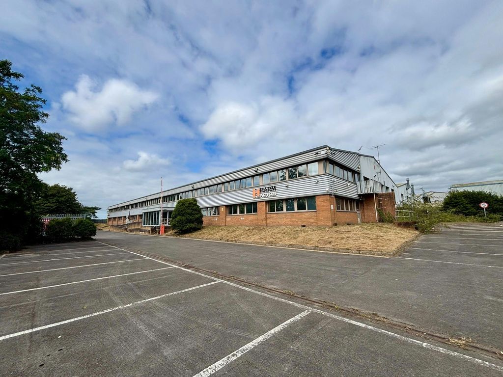 Property photo 2 of 7 Harman Bridgend 00.Jpg