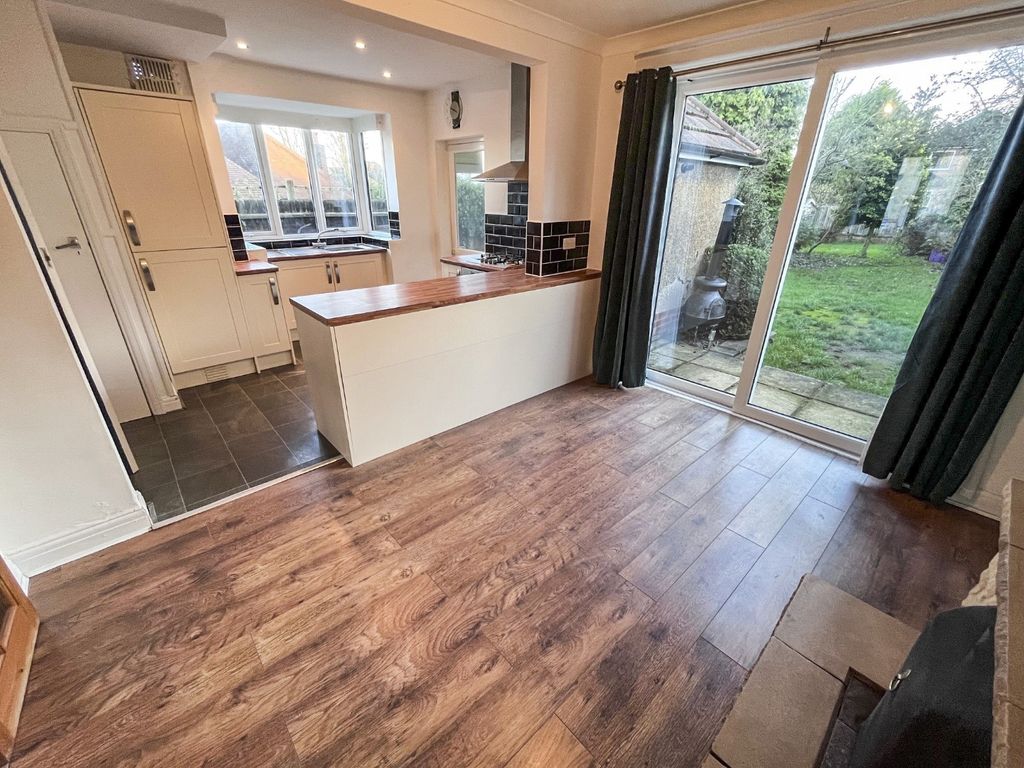 Property photo 2 of 16 Pbox-Img.Jpg