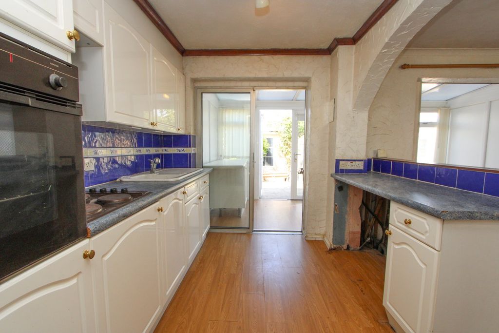 Property photo 2 of 21
