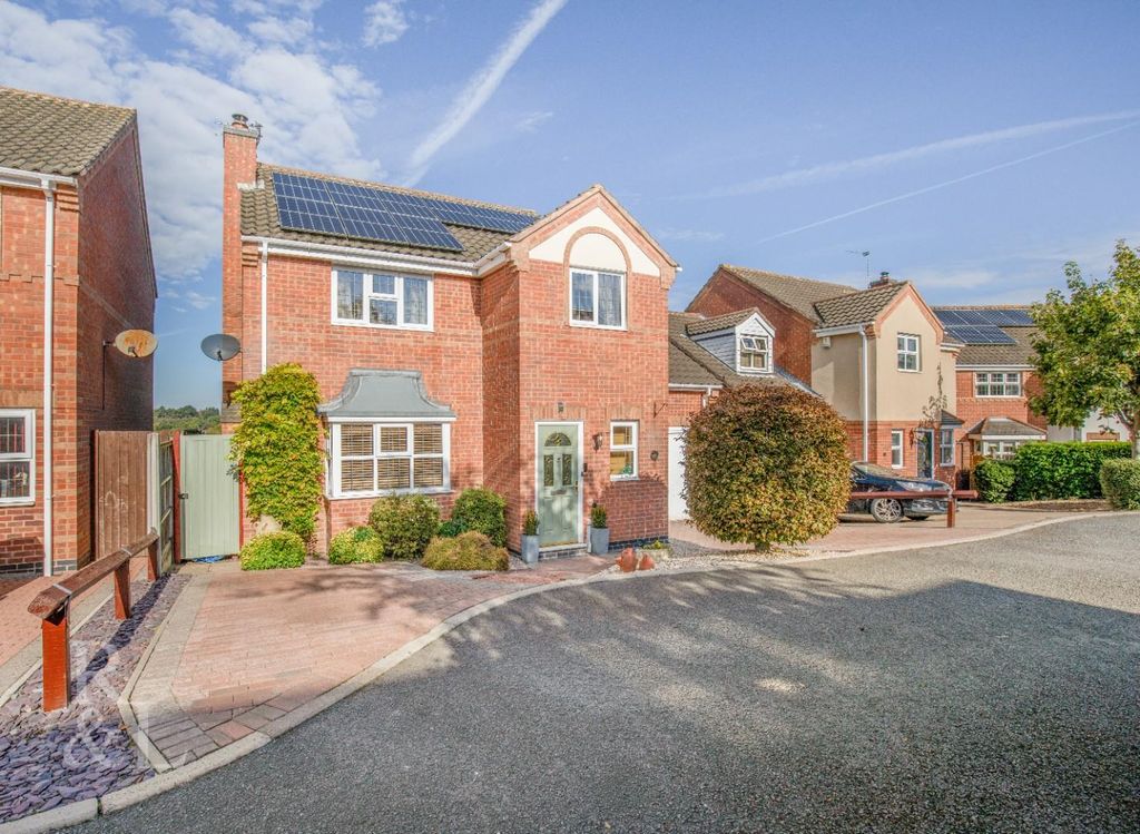 Property photo 1 of 29 3 Boncroft Gardens (25).Jpg