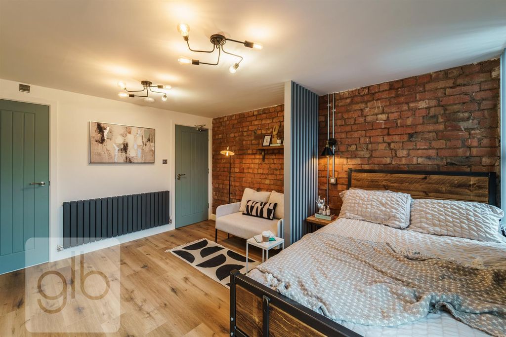 Property photo 2 of 18 4.Png