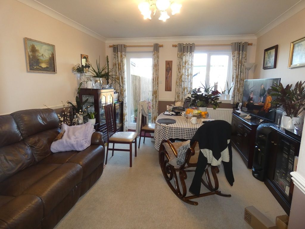 Property photo 3 of 8