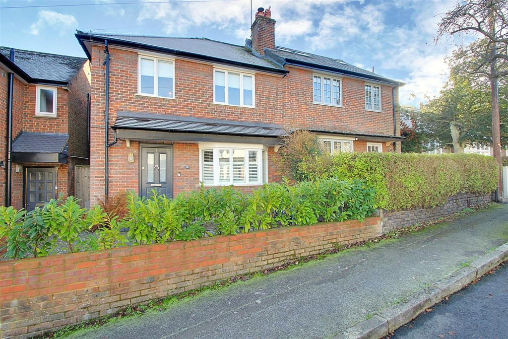 Property photo 1 of 20