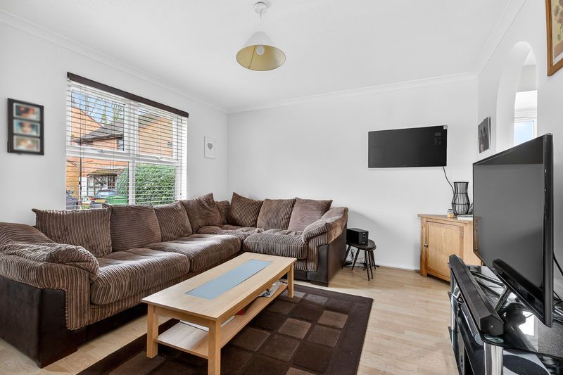 Property photo 3 of 10 Photo 8