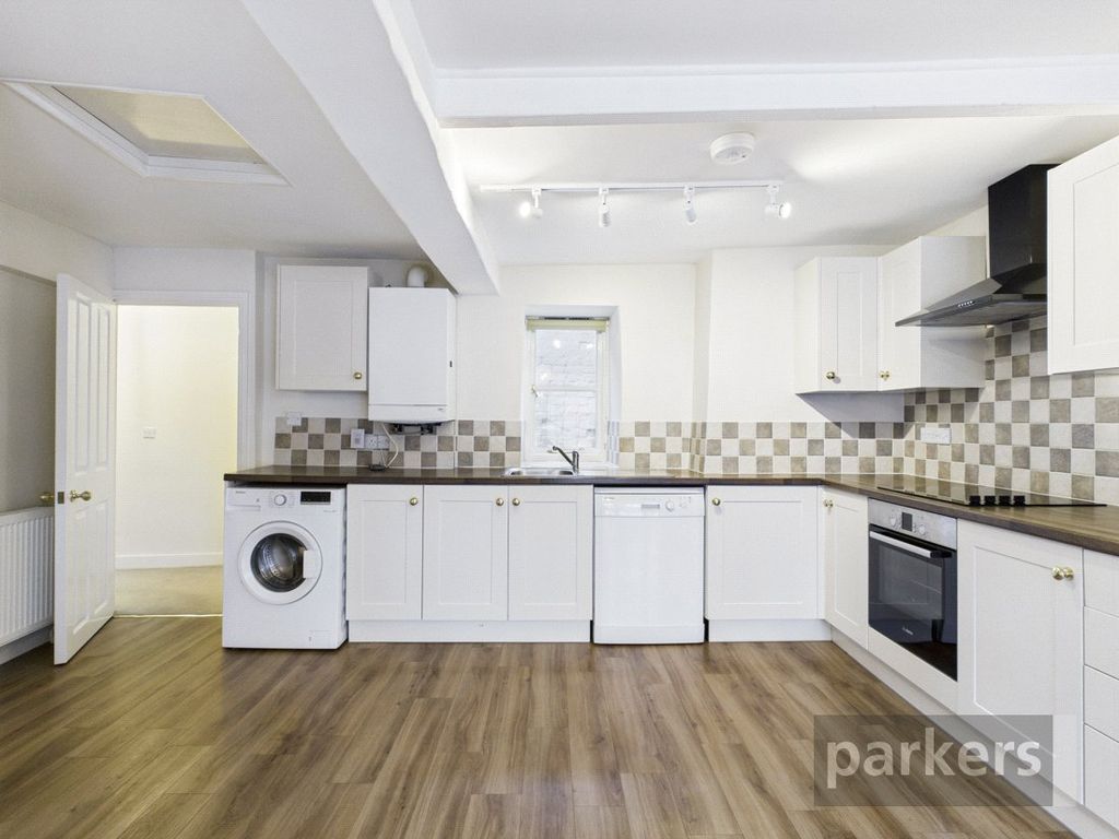 Property photo 3 of 15 Kitchen/Diner