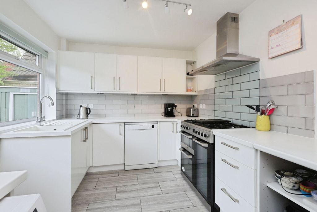 Property photo 3 of 19 Pbox-Img.Jpg