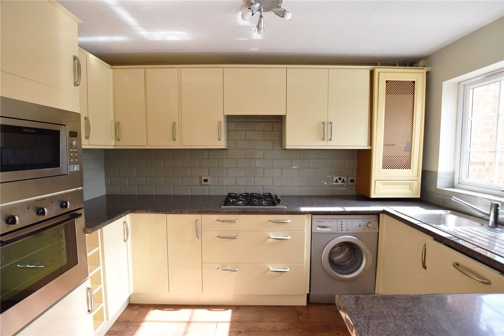 Property photo 2 of 10 Picture No. 09