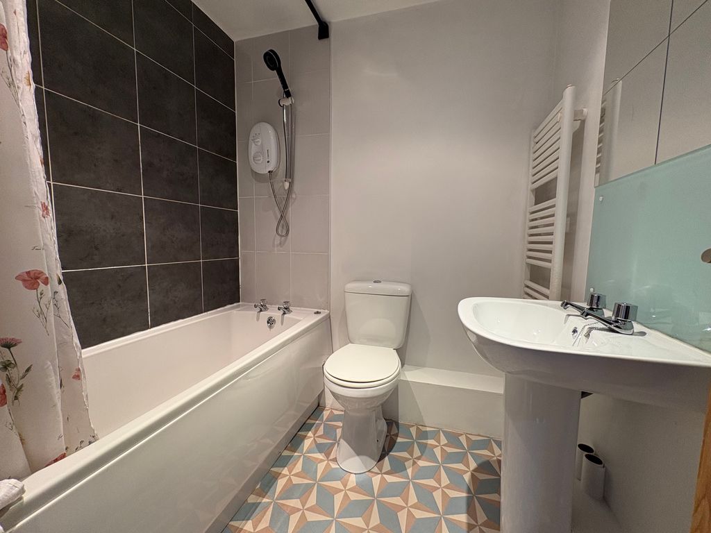 Property photo 2 of 7 Property