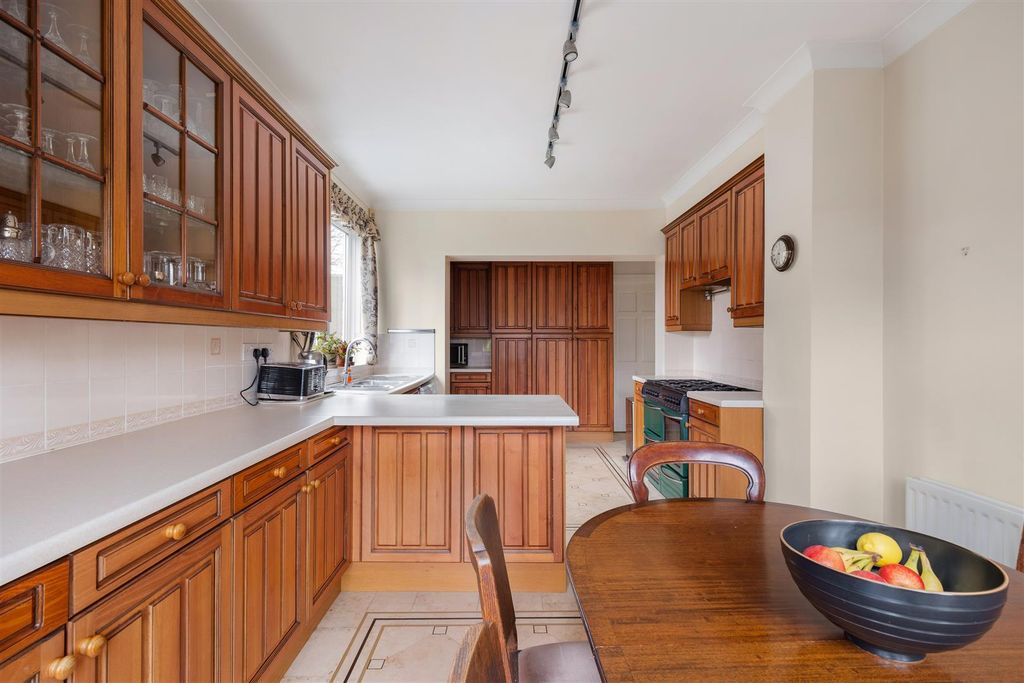 Property photo 2 of 34 Untitled (30 Of 36).Jpg