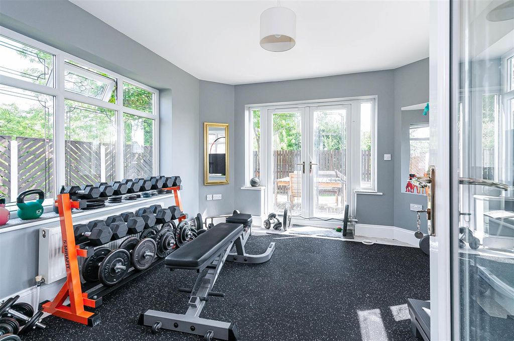 Property photo 3 of 31 21 Rosewoods1.Jpg