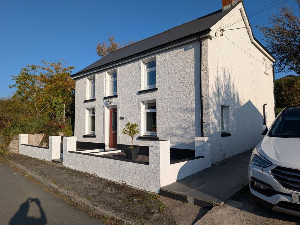 Property photo 1 of 24