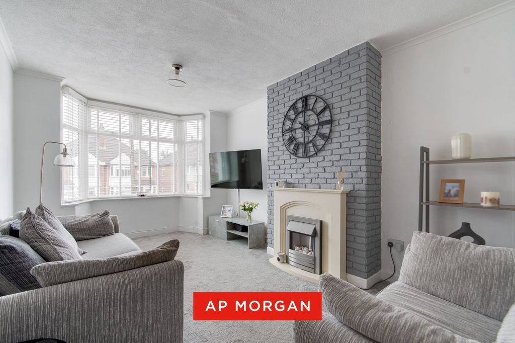 Property photo 2 of 17 Picture No. 15