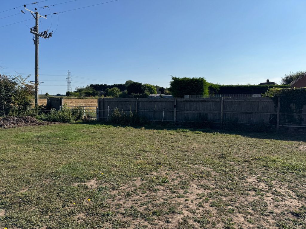 Property photo 1 of 2